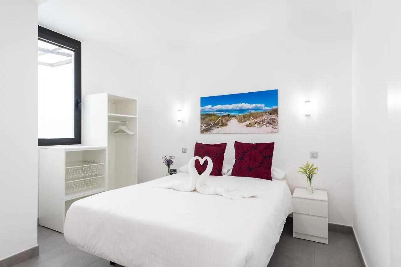 Apartamentos Blue Eyes Castillo del Romeral 0*,  Spain