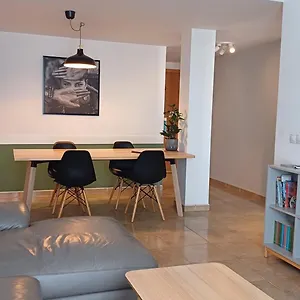  Vakantiehuis Modern House With 2 Bedrooms Near The
